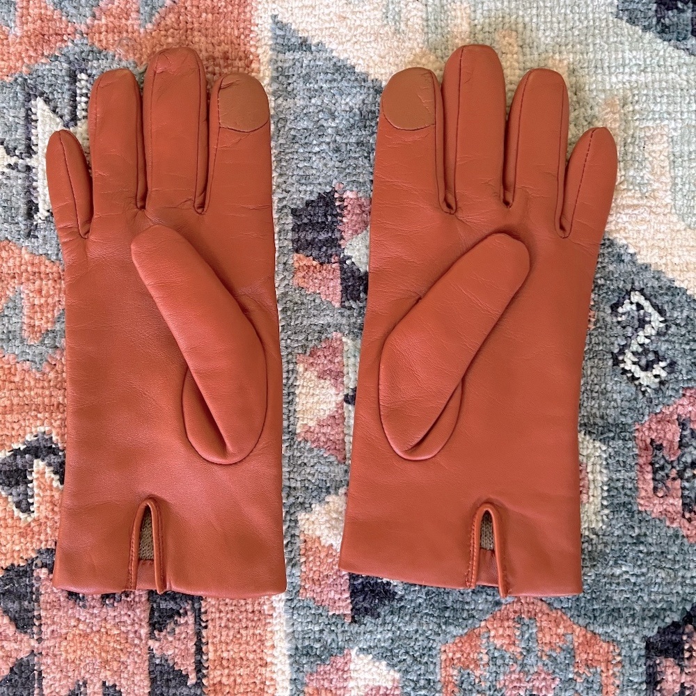 Coach Sculpted Signature Leather Tech Gloves - Picture 3 of 4